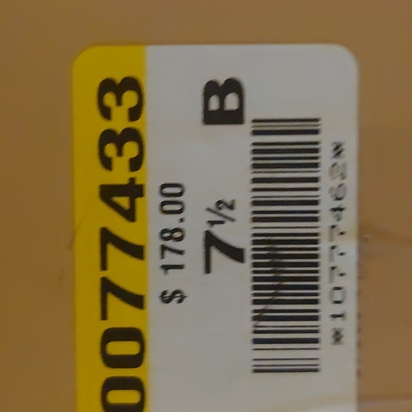 Michael kors silver heels size 7.5 - Picture 5 of 7